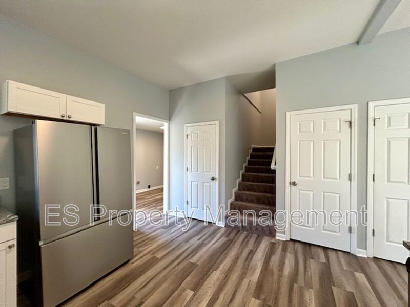 Charming Bungalow-Styled 3 Bed, 2.5 Bath Home- Near East Side property image