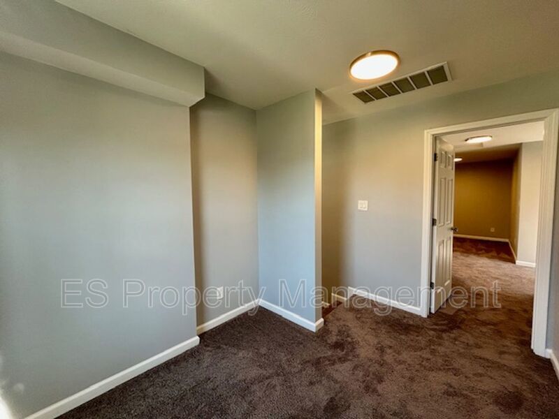 Charming Bungalow-Styled 3 Bed, 2.5 Bath Home- Near East Side property image