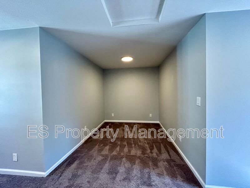 Charming Bungalow-Styled 3 Bed, 2.5 Bath Home- Near East Side property image