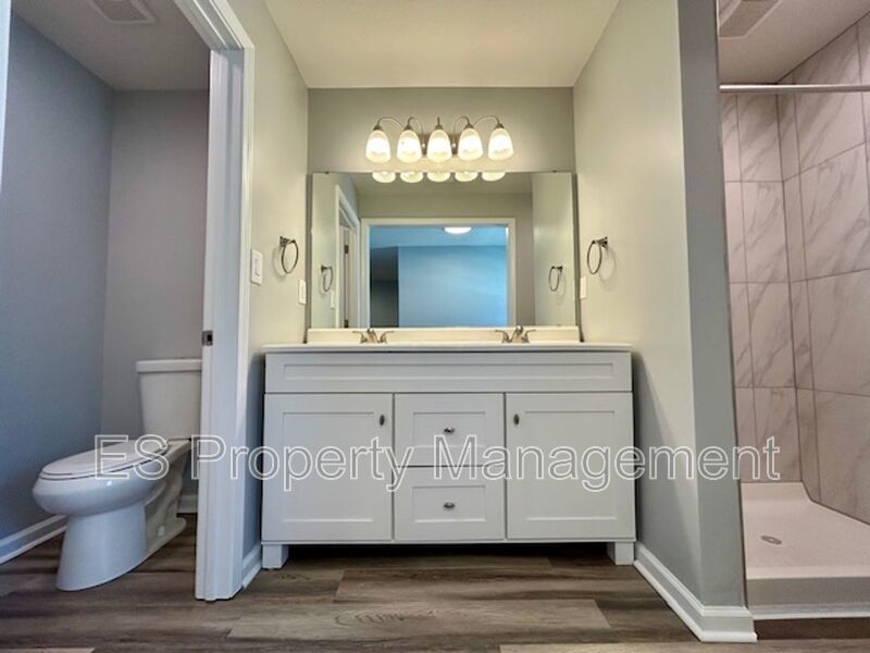 Charming Bungalow-Styled 3 Bed, 2.5 Bath Home- Near East Side property image