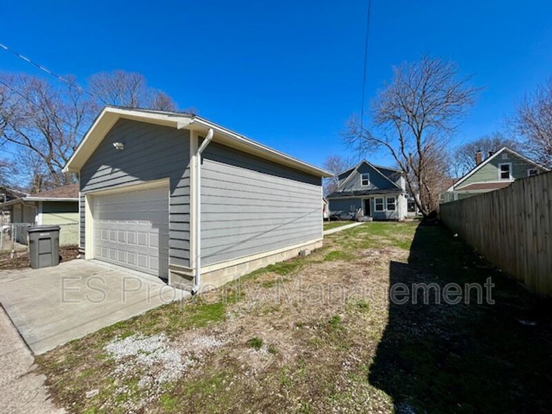 Charming Bungalow-Styled 3 Bed, 2.5 Bath Home- Near East Side property image