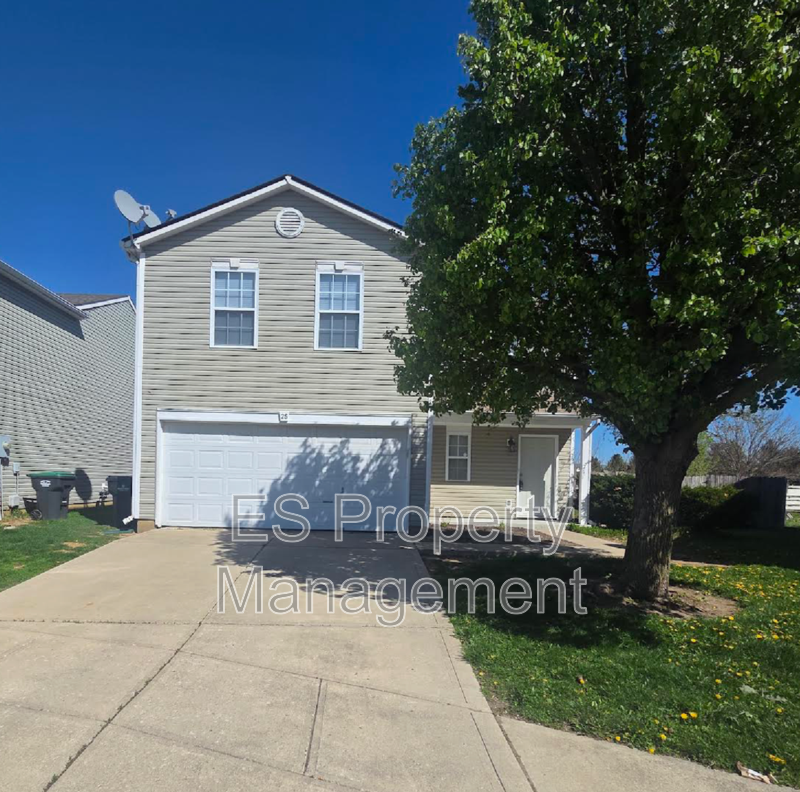 STUNNING 3 bedroom, 2.5 Bath Home in Greenwood- Johnson County property image