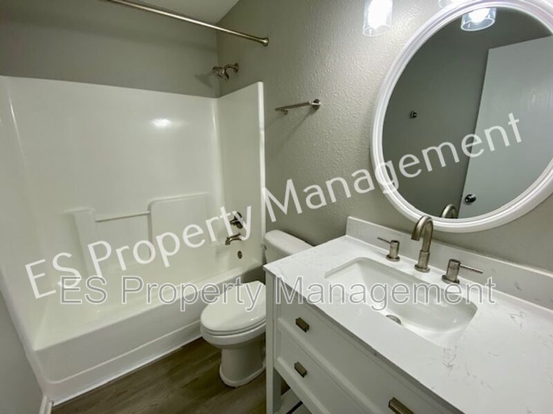 Stunning 3 Bedroom 2 Bath in SouthWest River Run Neighborhood! property image