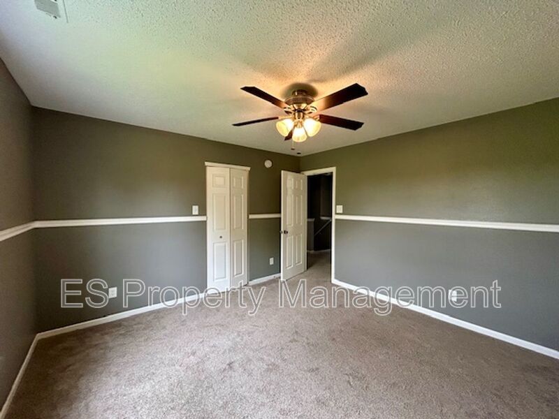 STUNNING 3 bedroom, 2.5 Bath Home in Greenwood- Johnson County property image
