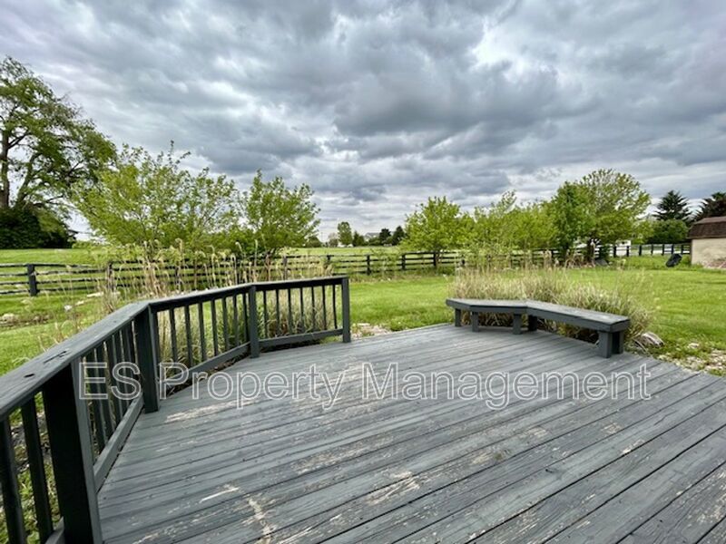 STUNNING 3 bedroom, 2.5 Bath Home in Greenwood- Johnson County property image