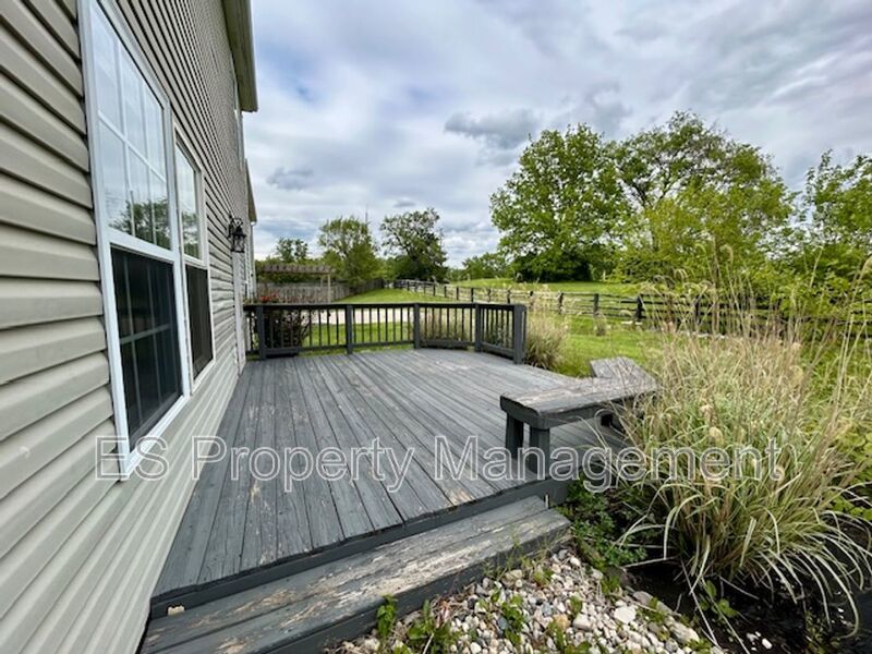 STUNNING 3 bedroom, 2.5 Bath Home in Greenwood- Johnson County property image