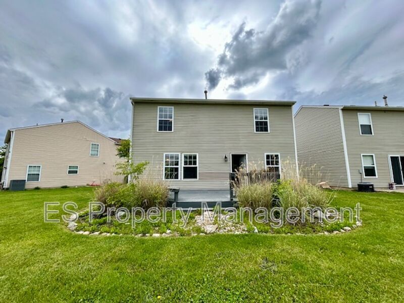 STUNNING 3 bedroom, 2.5 Bath Home in Greenwood- Johnson County property image