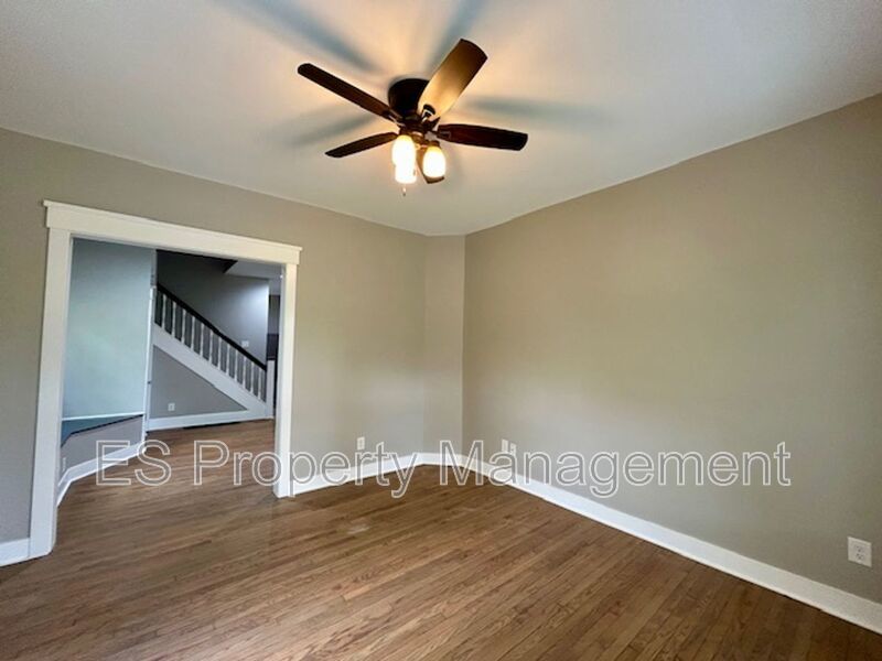 Renovated 2 Bed/ 1.5 Bath 2 Story Duplex in Tuxedo Park! property image