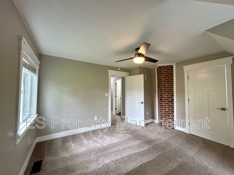 Renovated 2 Bed/ 1.5 Bath 2 Story Duplex in Tuxedo Park! property image