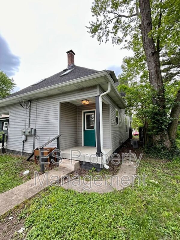 Renovated 2 Bed/ 1.5 Bath 2 Story Duplex in Tuxedo Park! property image