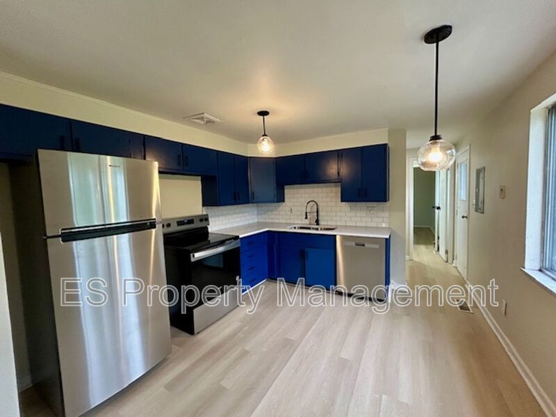 Beautifully Renovated 3 Bedroom 1.5 Bathroom with Large Yard in New Whiteland property image