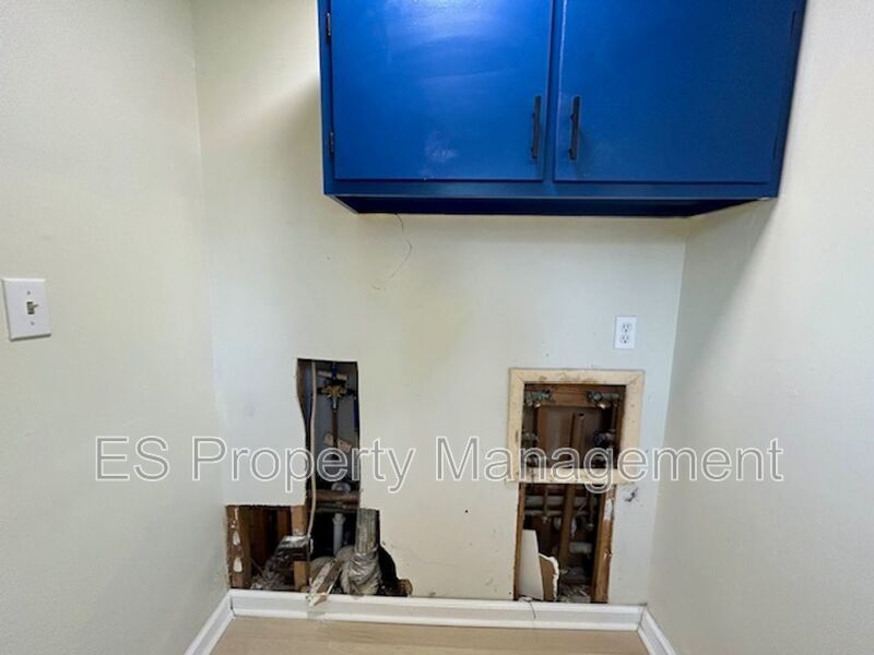 Beautifully Renovated 3 Bedroom 1.5 Bathroom with Large Yard in New Whiteland property image