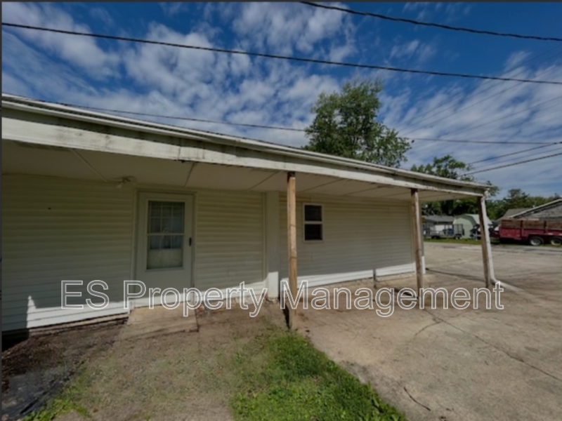 Newly Renovated 2 bedroom 1 Bath Duplex in Noblesville property image