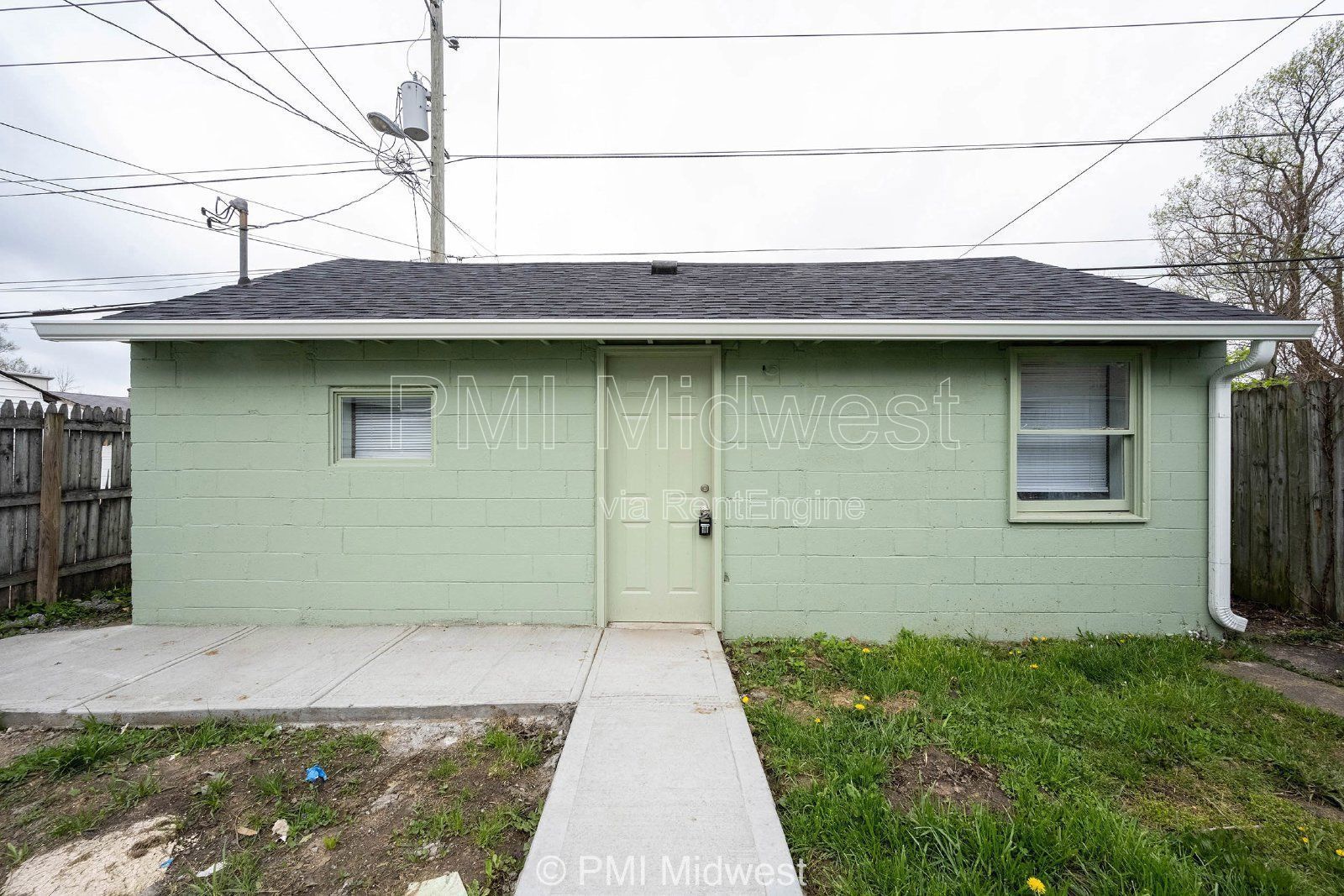 Charming 1-Bedroom Duplex with Modern Amenities in Indianapolis! property image