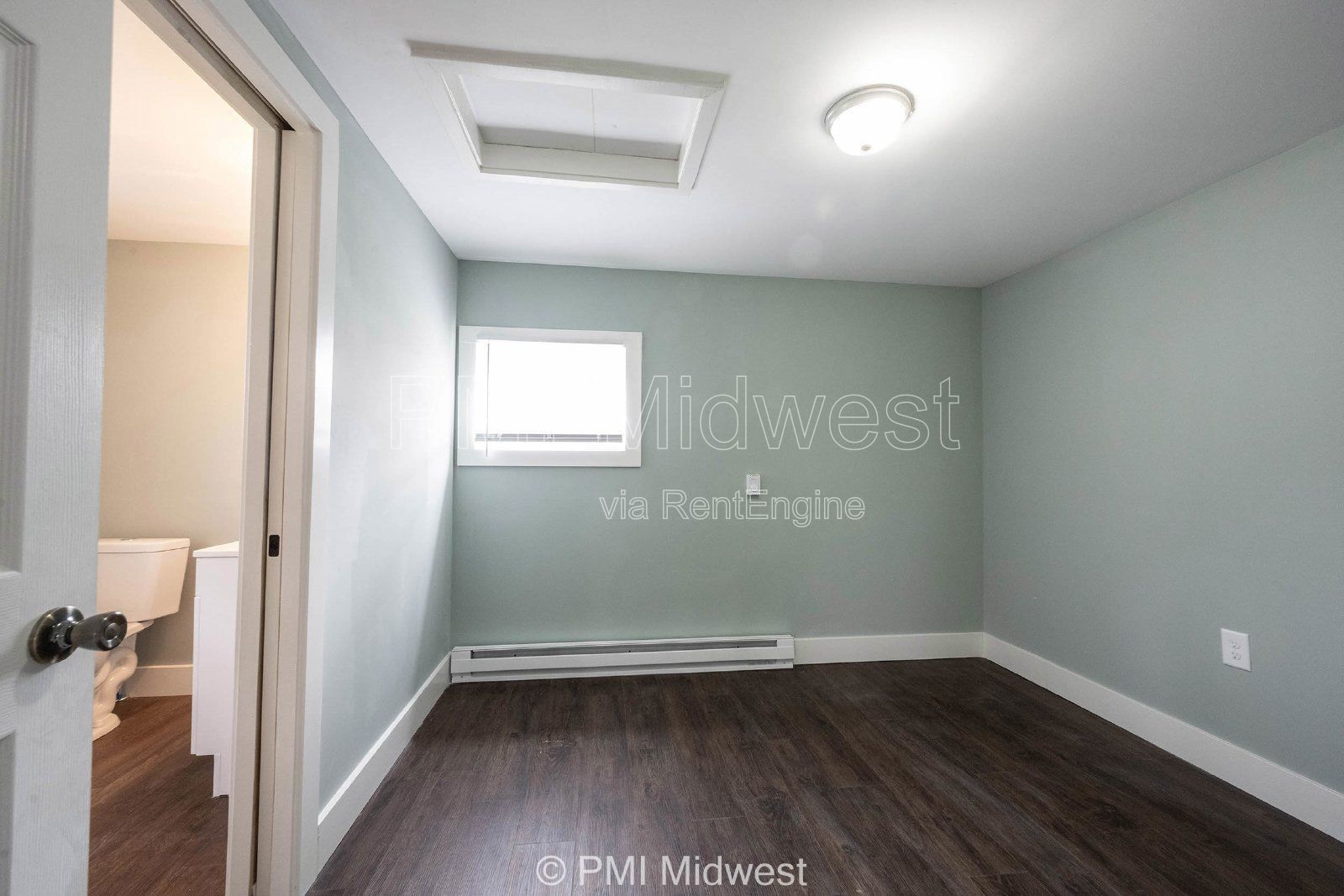 Charming 1-Bedroom Duplex with Modern Amenities in Indianapolis! property image