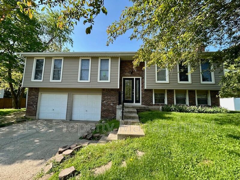 Welcome Home to This Beautifully Maintained Tri-Level Gem! property image