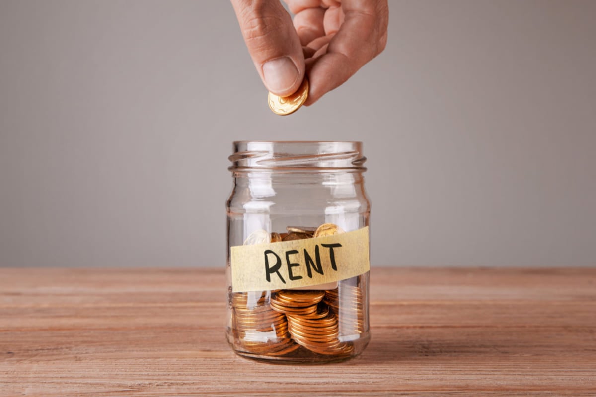 Rent Collection: Should You Let Your Tenant Pay Rent in Advance?